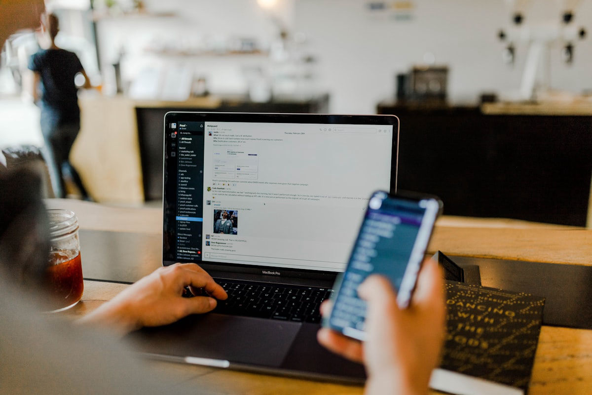 Proton VPN vs Express VPN para streaming en Colombia: cual comprar segun tus dispositivos